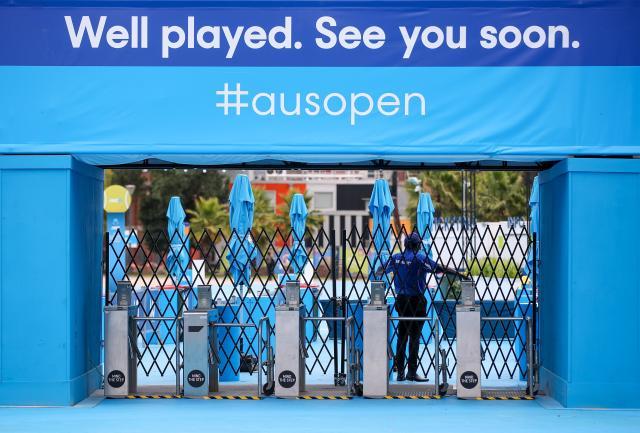 欧冠积分榜-张奔斗：全封闭隔离的那72位球员，你们都还好吗？